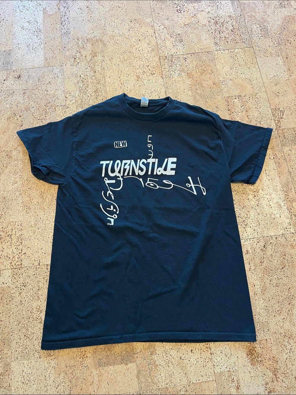 Graphic Short-Sleeve Tee - Black